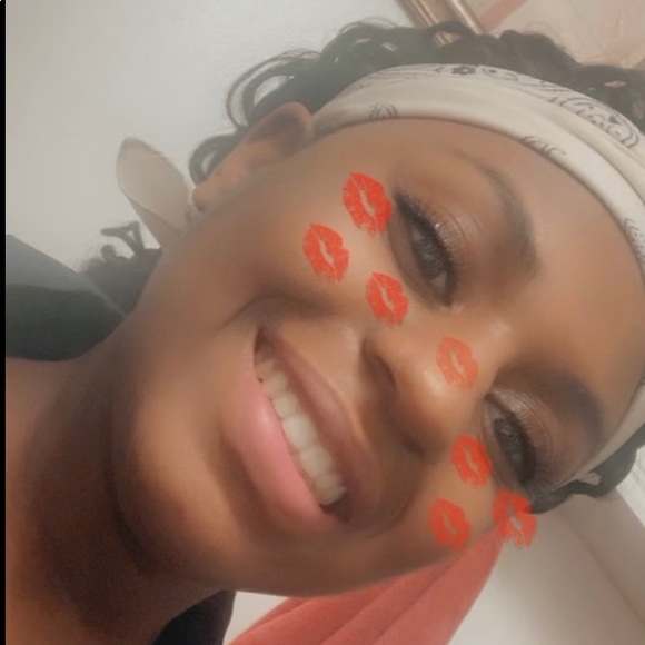 Meet your Posher, Nya - Picture 1 of 1